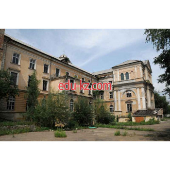 ВУЗ Колегія єзуїтів і каплиця святого Йосифа - на edubase.su в категории ВУЗ